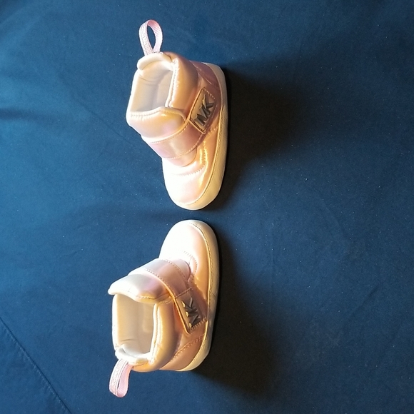 Michael Kors Baby Shoes Size US 3 - Picture 2 of 4